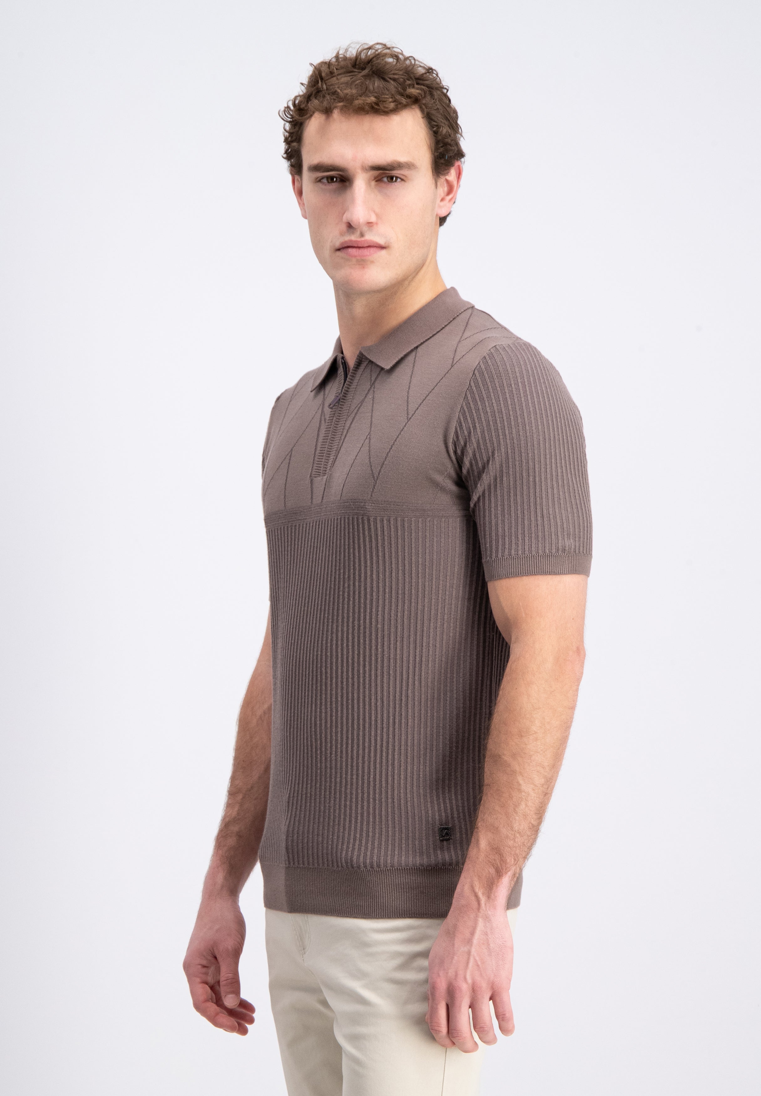 Aerik – Geometrisches Strickpolo