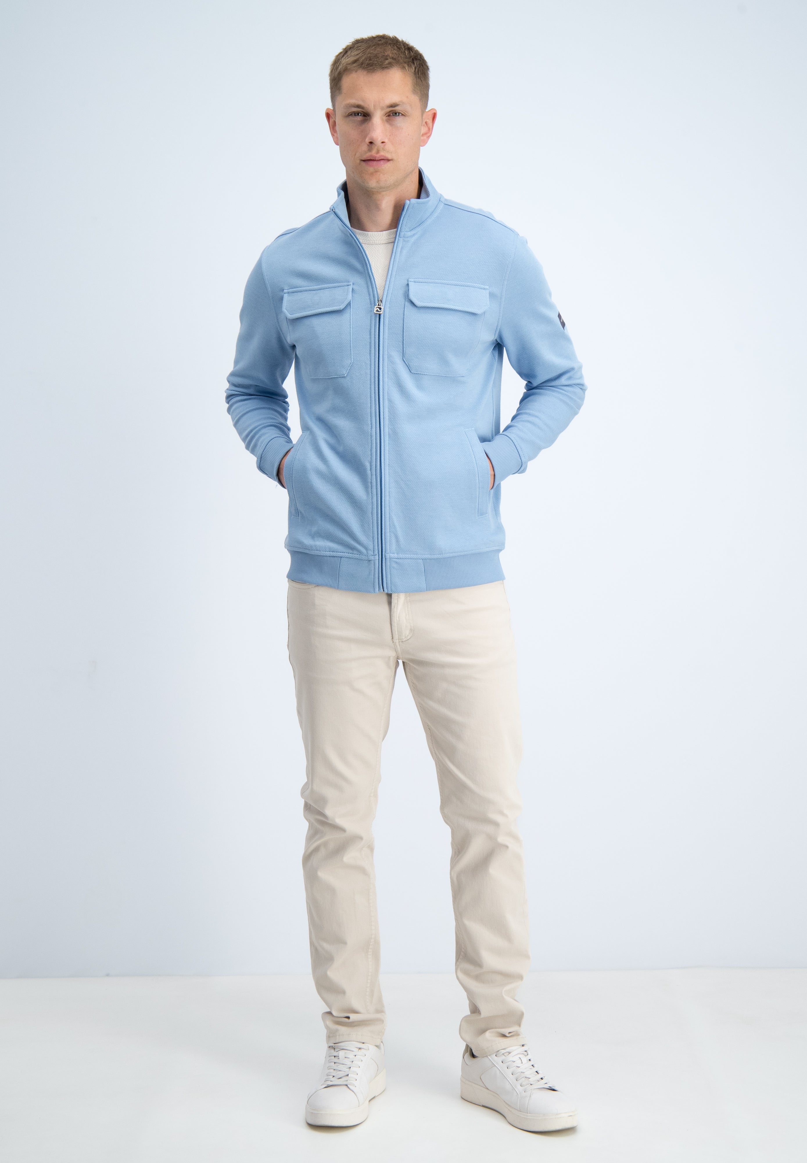 Regular fit vest structuur met borstzakken