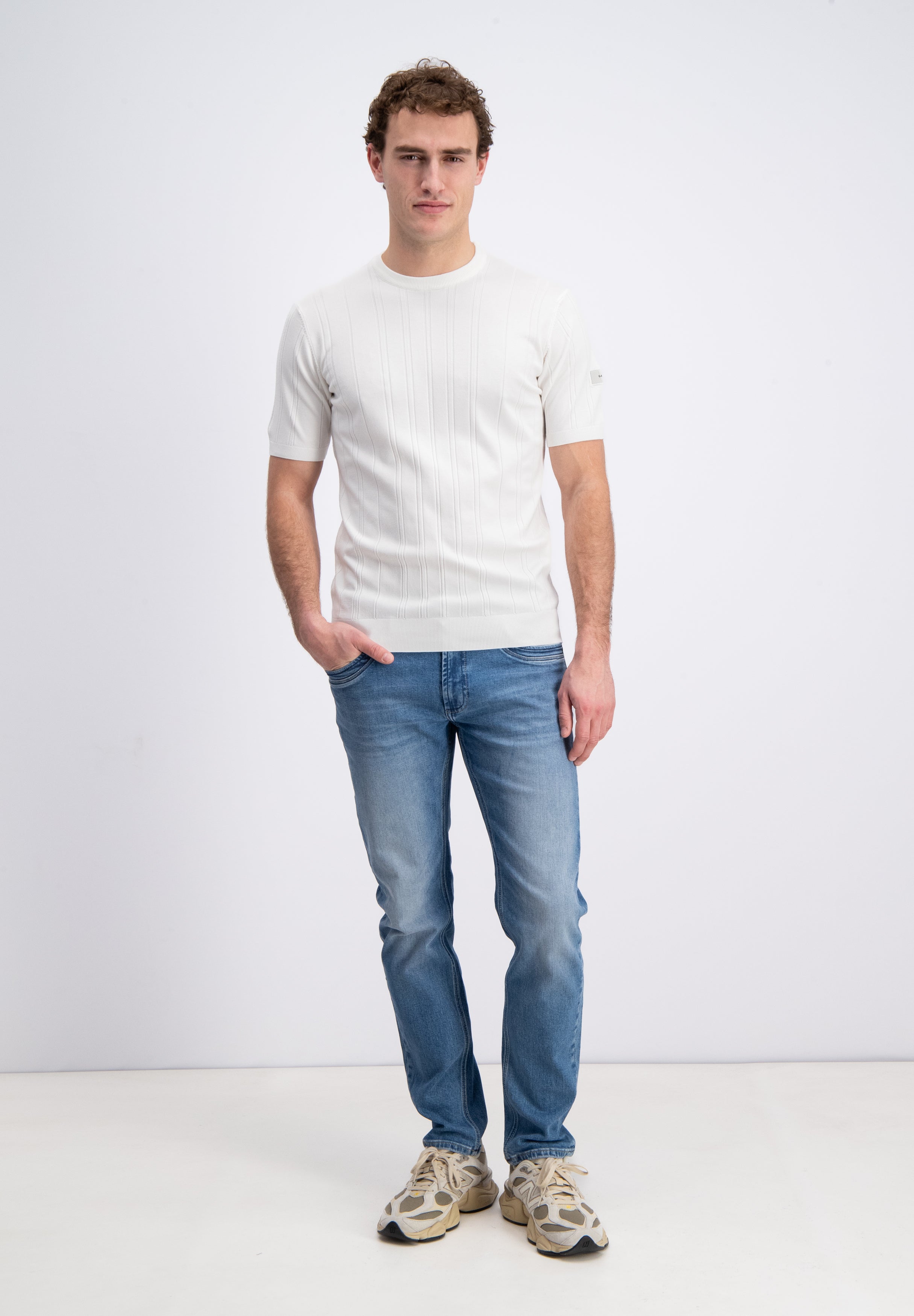Nomik – Gestreiftes Strick-T-Shirt