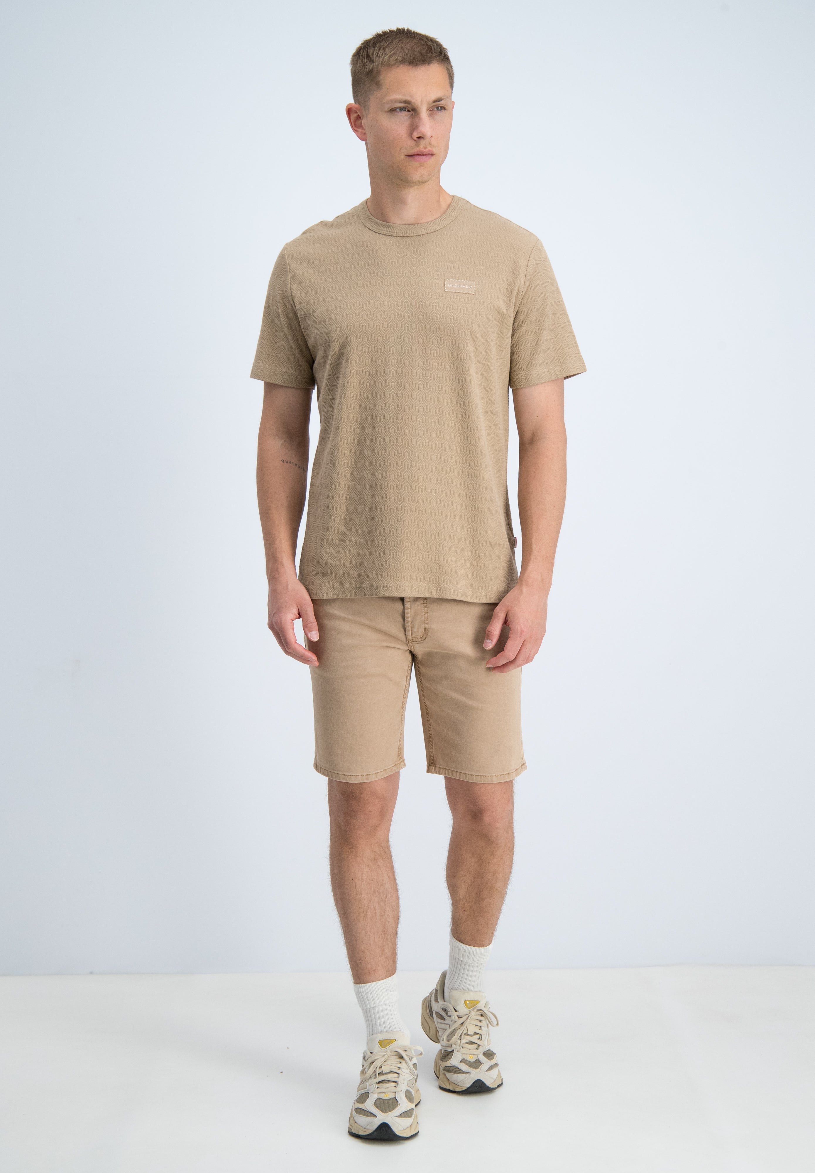 Regular fit t-shirt jacquard structuur