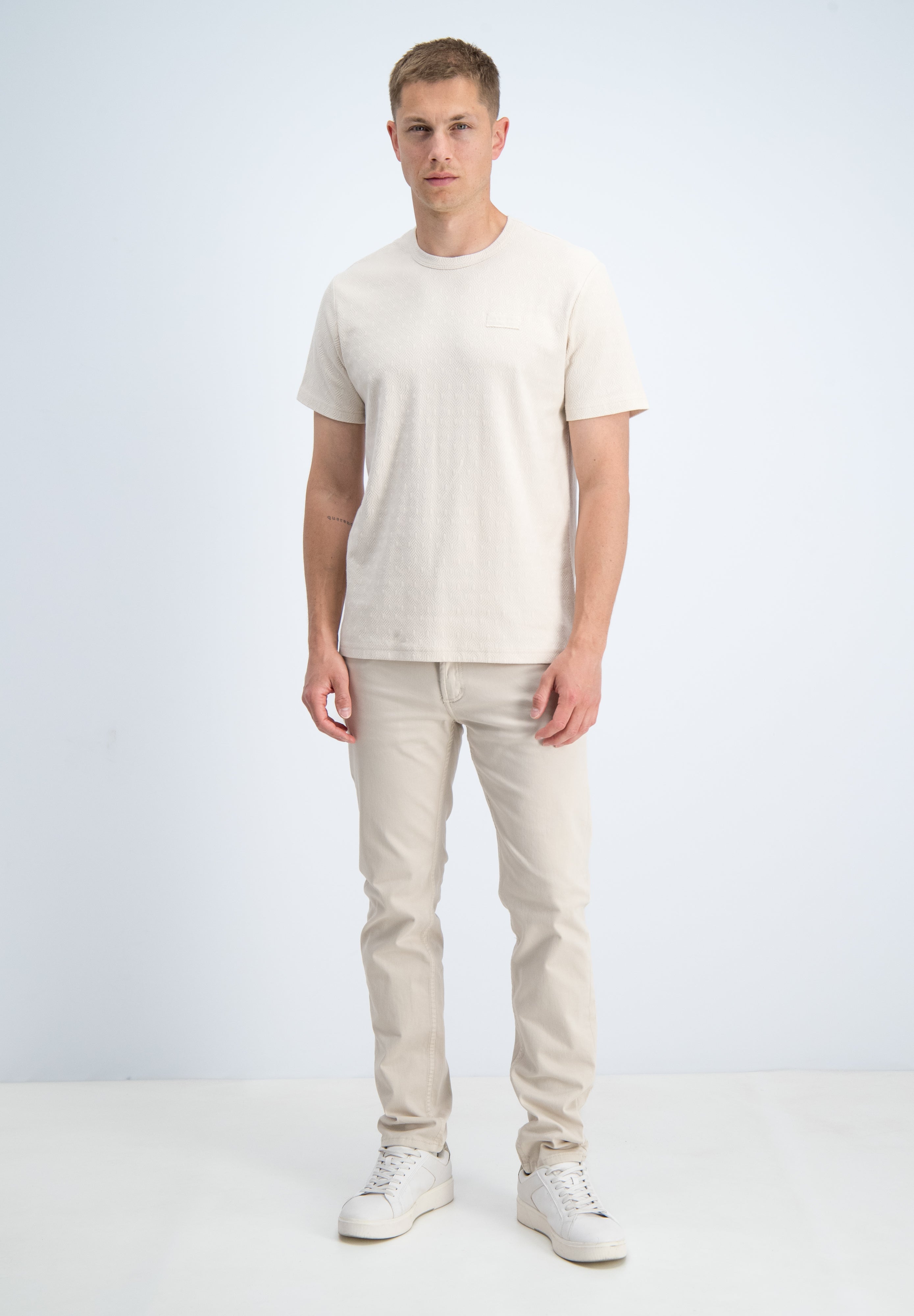 Regular fit t-shirt jacquard structuur