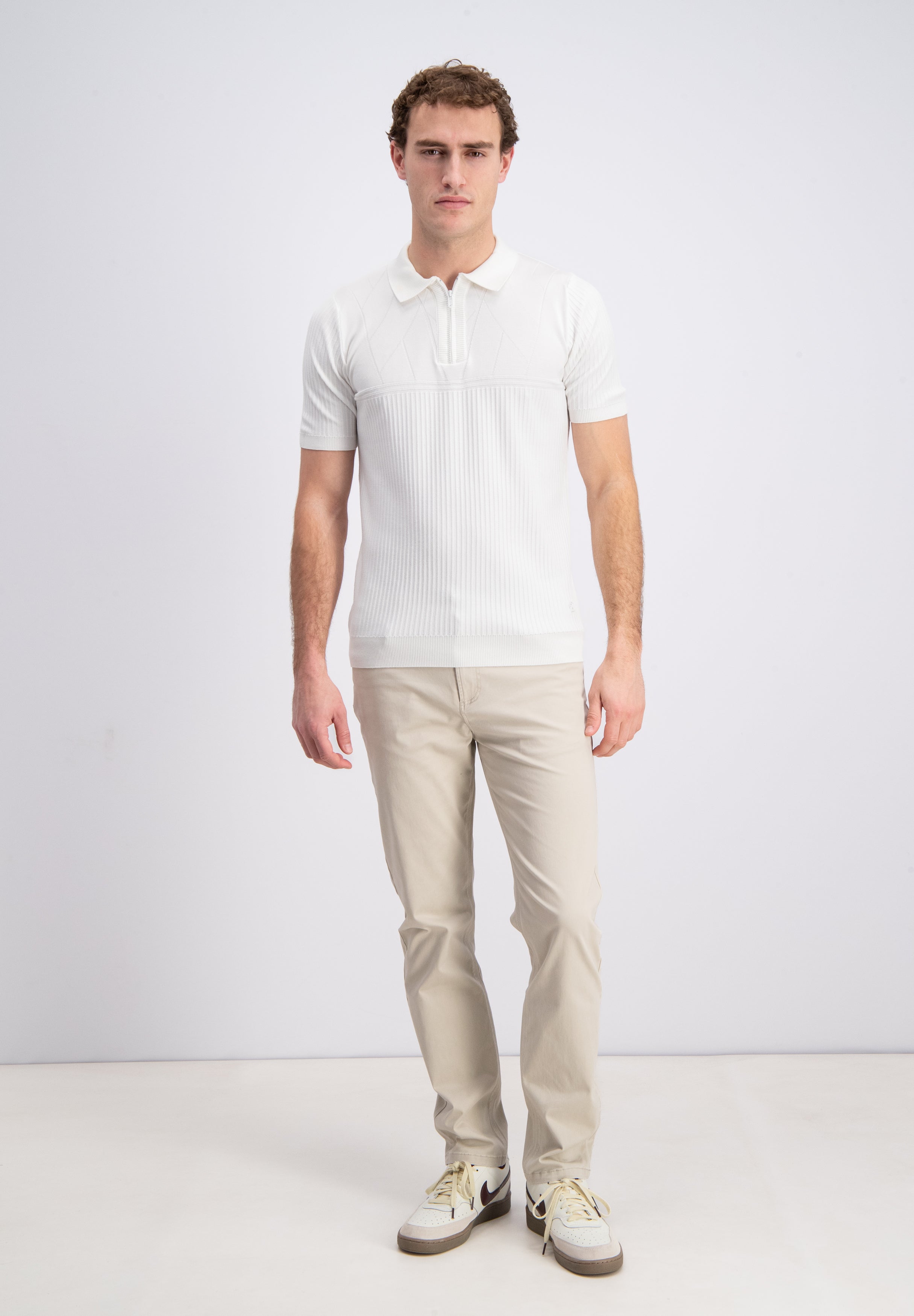 Aerik – Geometrisches Strickpolo