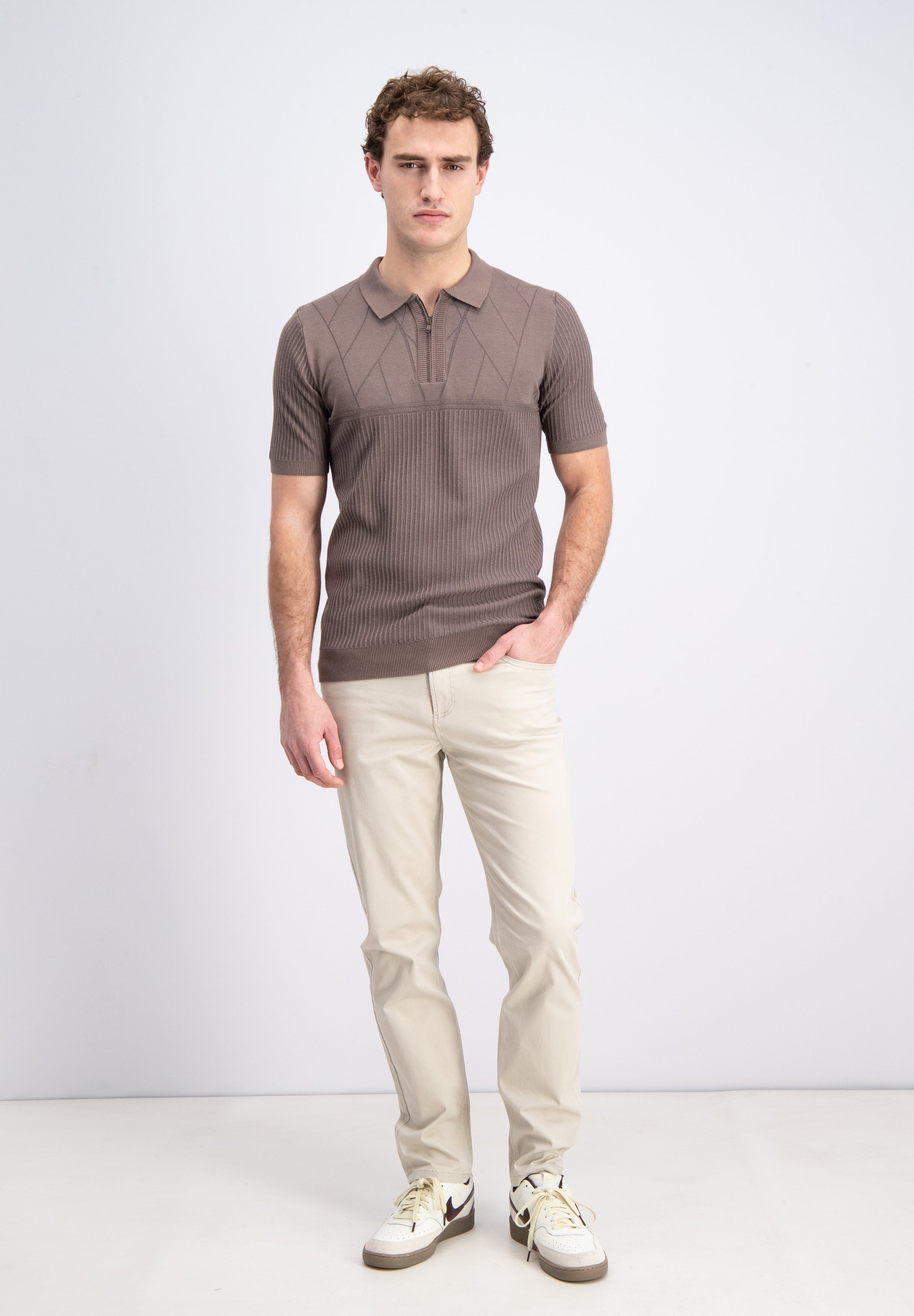 Aerik – Geometrisches Strickpolo