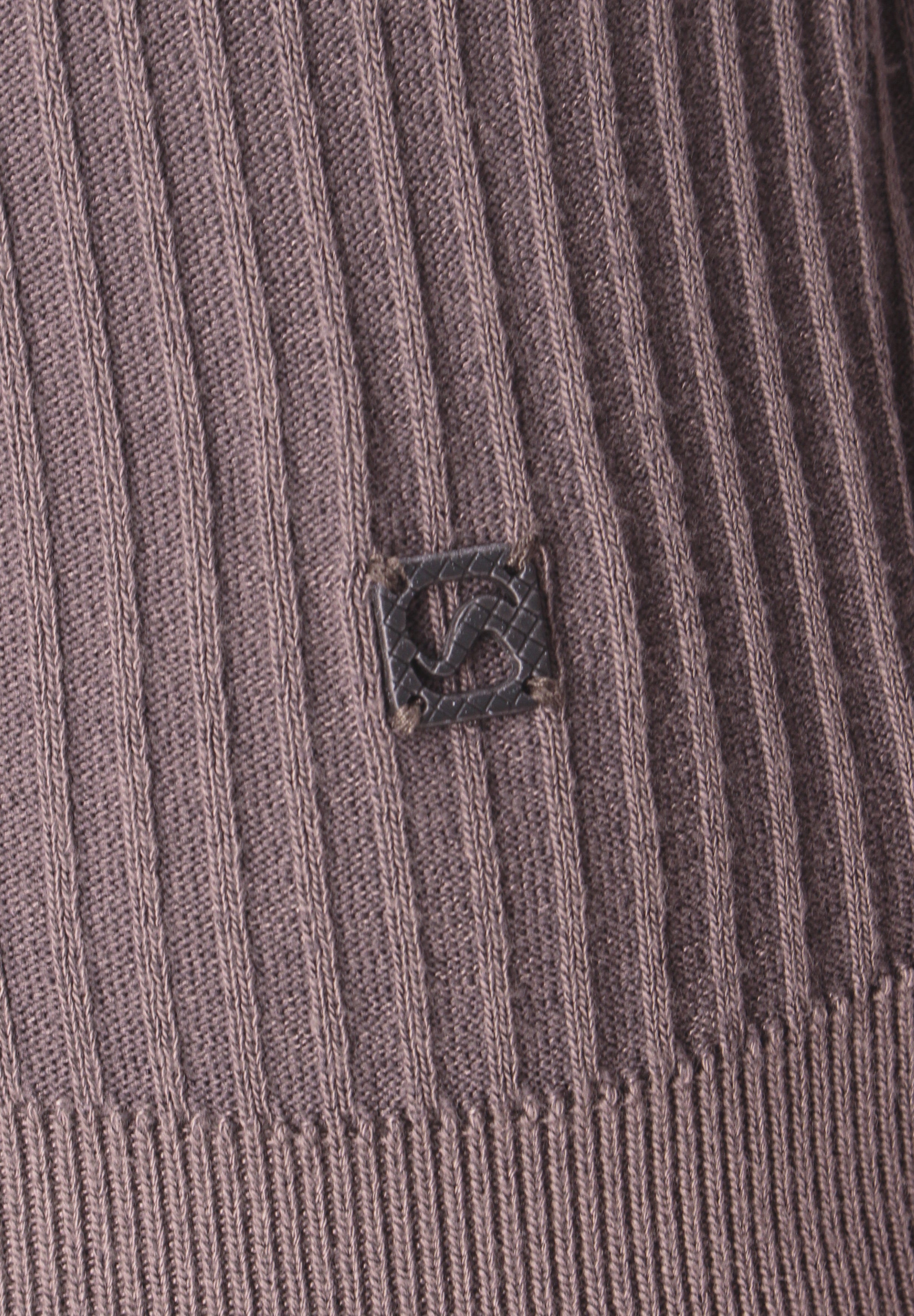 Aerik – Geometrisches Strickpolo