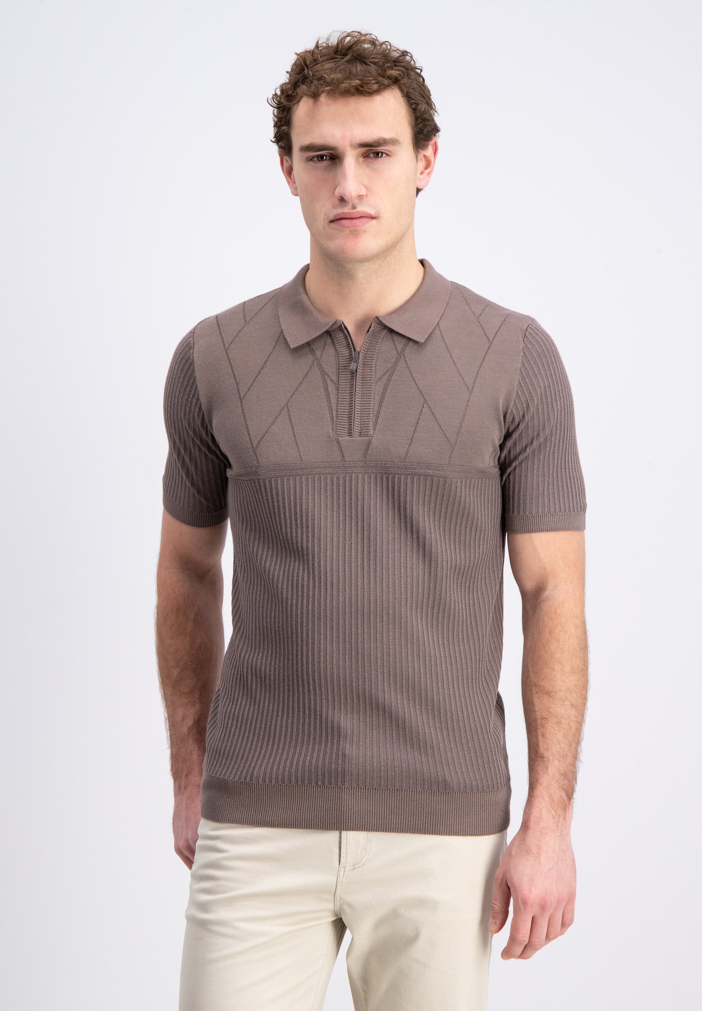 Aerik – Geometrisches Strickpolo