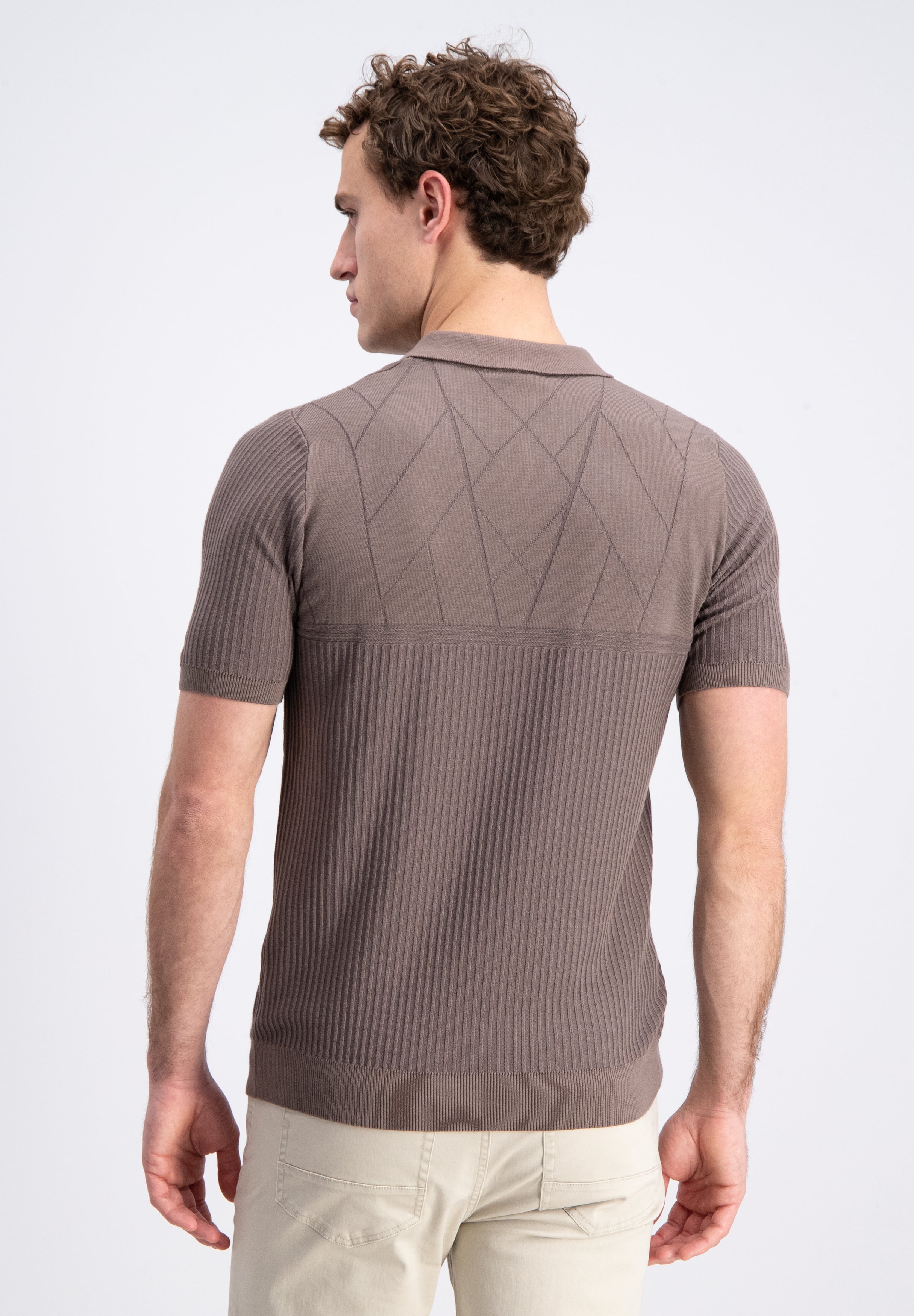 Aerik – Geometrisches Strickpolo