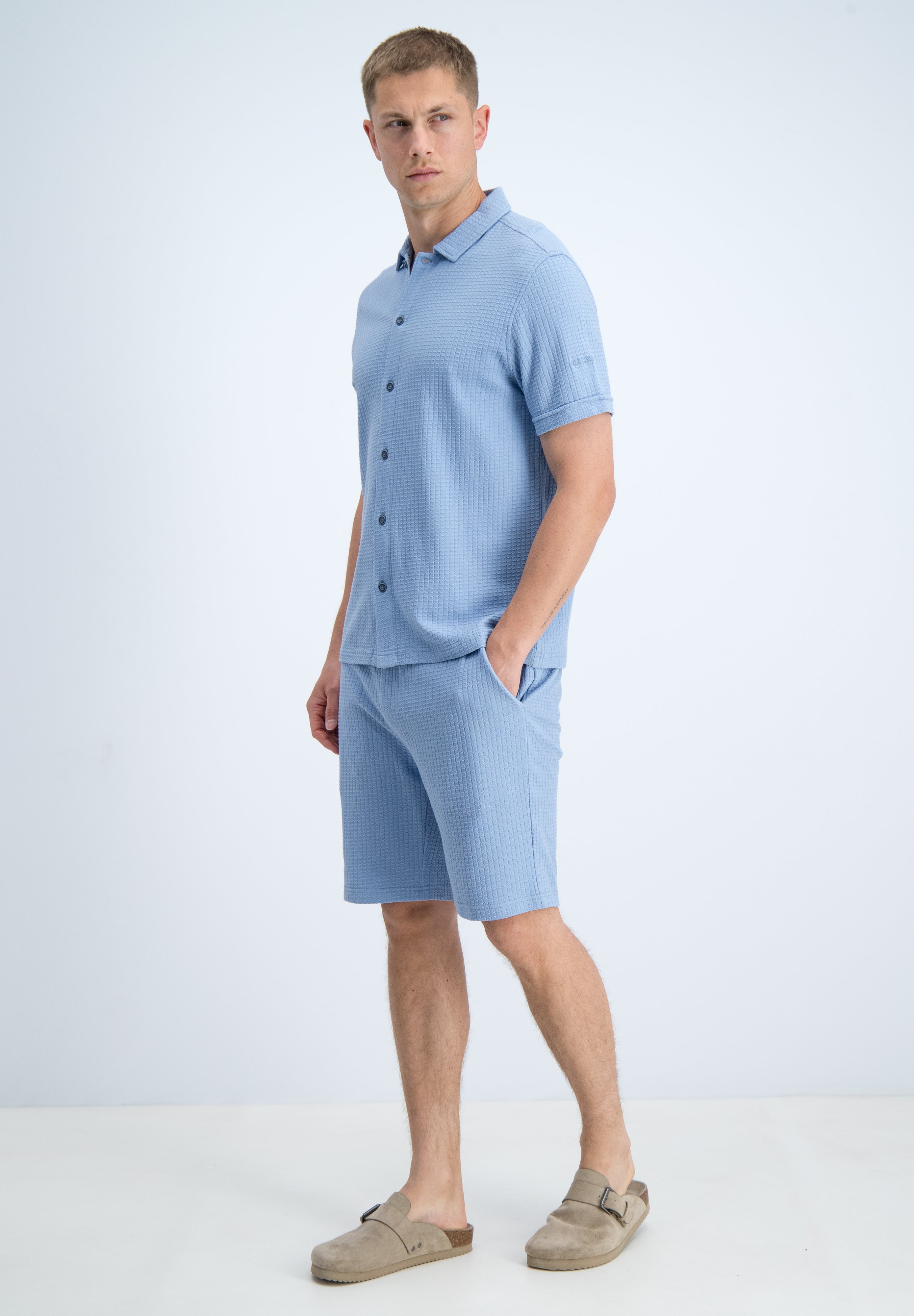 Relaxed fit short jacquard wafelstructuur