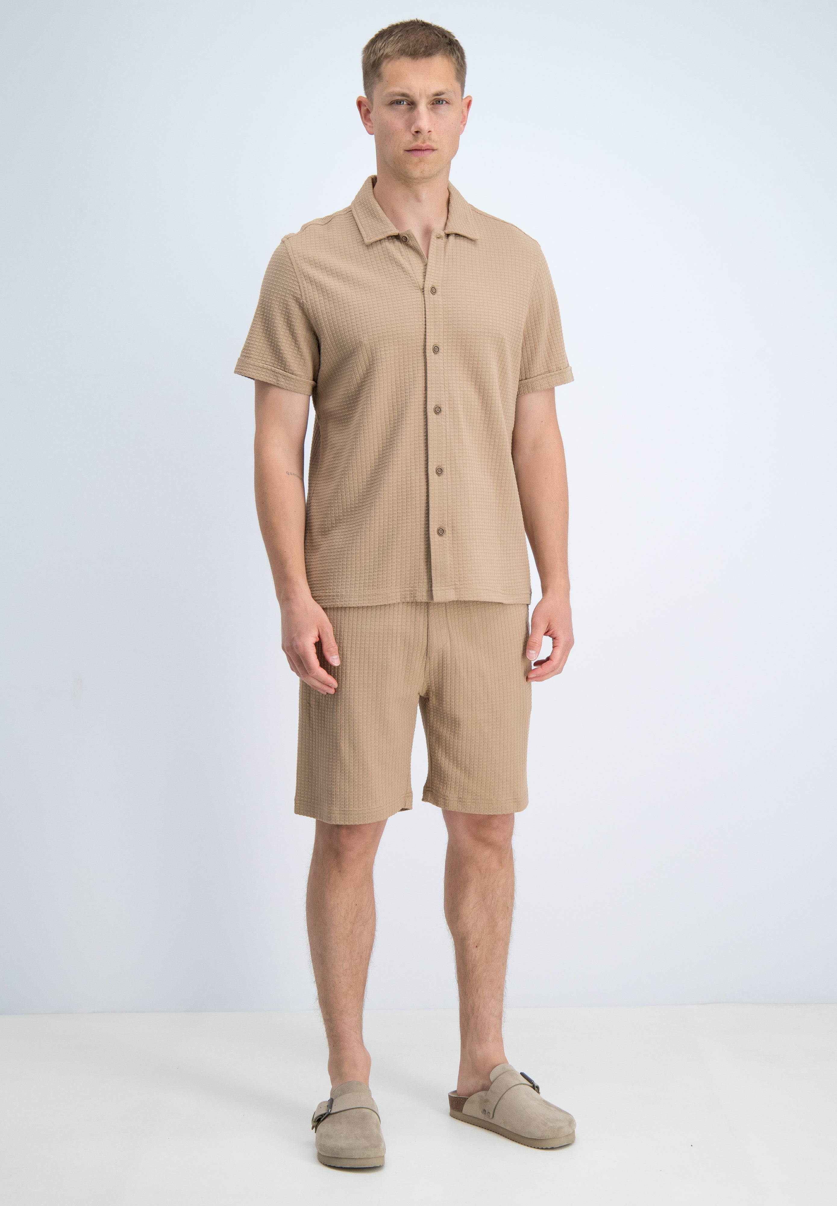 Relaxed fit short jacquard wafelstructuur