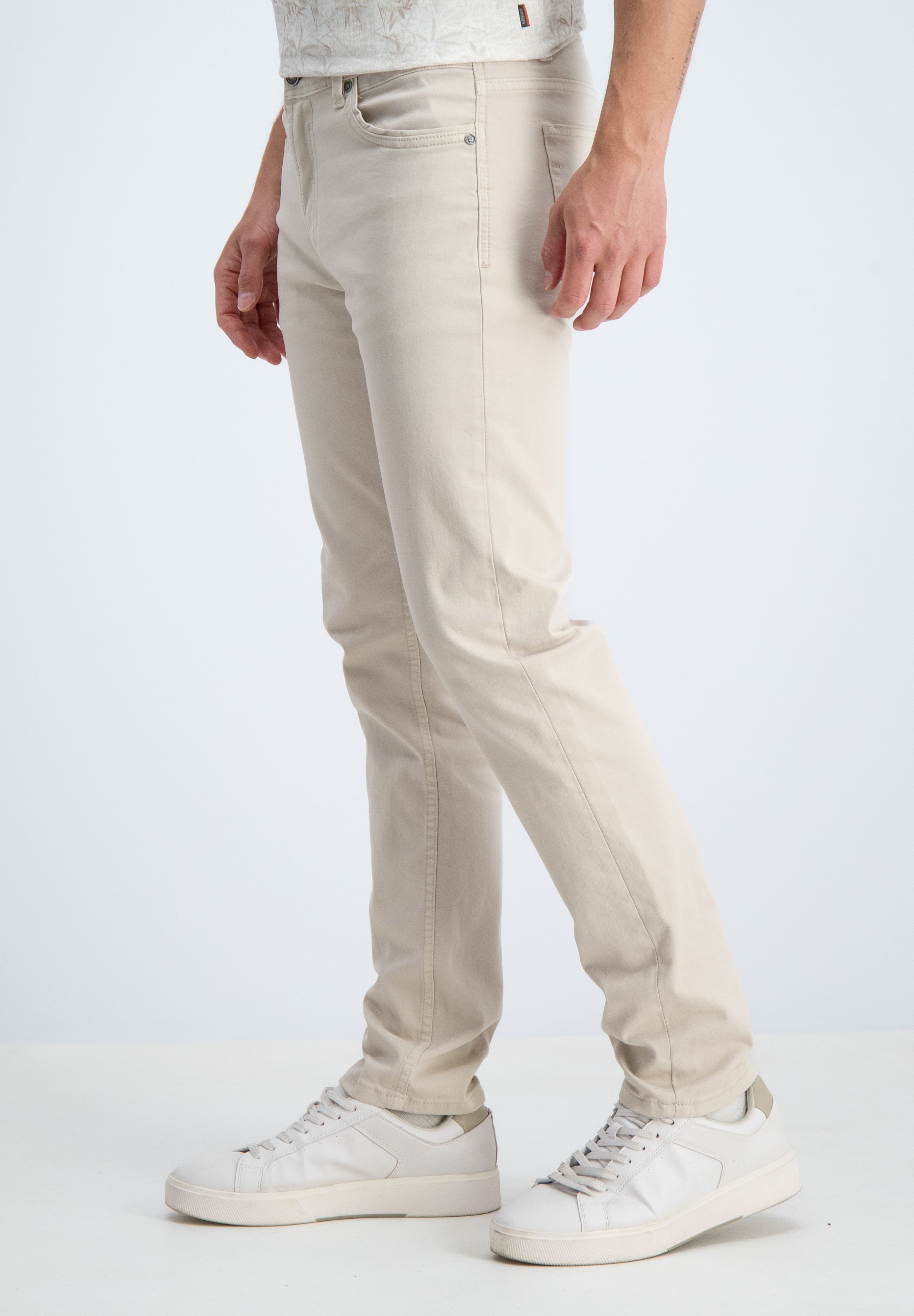 Regular fit garment dyed 5-pocket broek